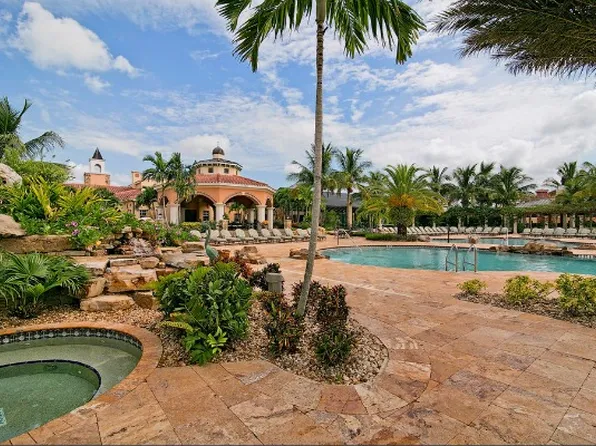 8540 Via Lungomare Cir Unit 202, Estero, FL 33928