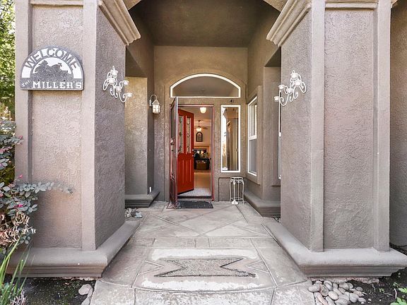 5th image of 2658 Paradise Dr