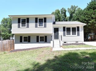 6131 Trotters Ridge Rd, Charlotte, NC 28227