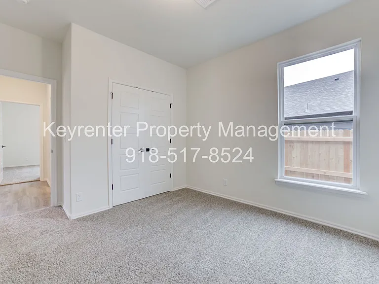 706 W 54th St — Photo 21