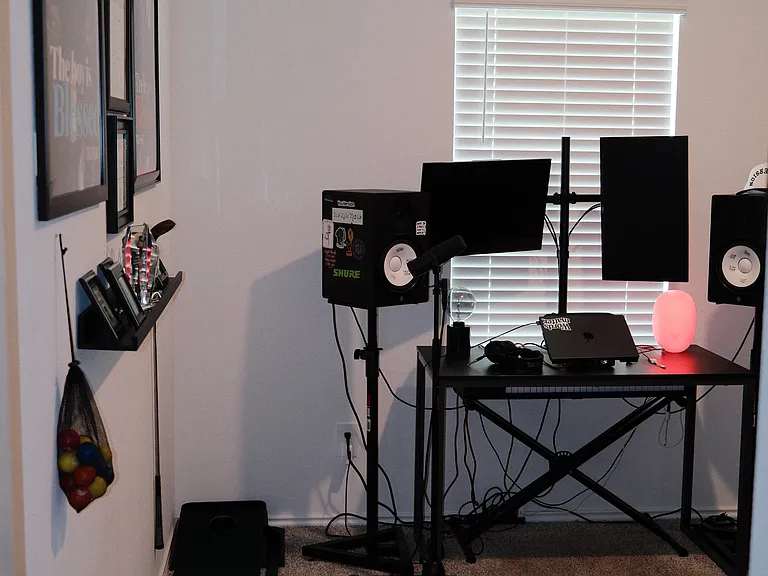 Ground Floor Guest Room or Office Space