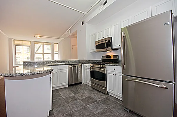 Rented by Yael Dunsky Real Estate | media 20