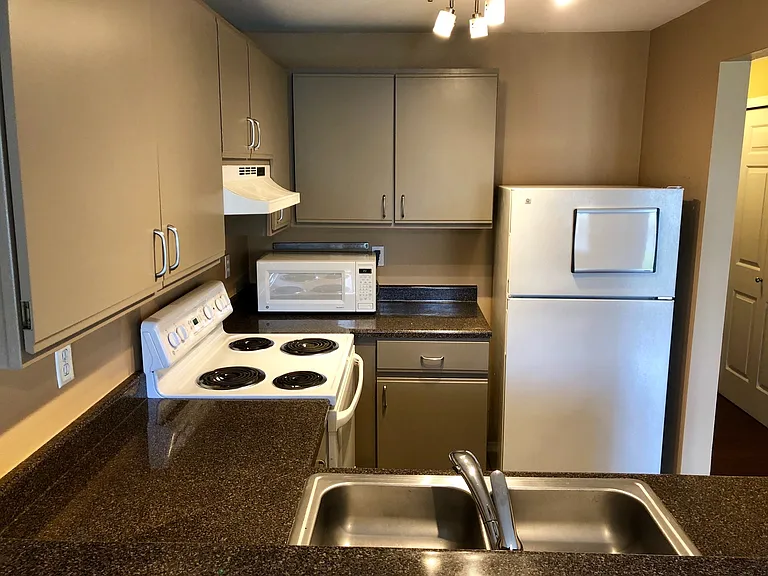 5000 Lake Washington Blvd NE #E105 — Photo 8