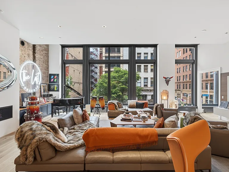 824 Liberty Ave #201 — Photo 6