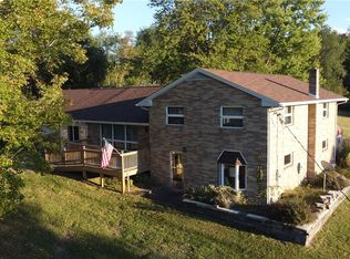 298 Chapman Rd, New Cumberland, WV 26047