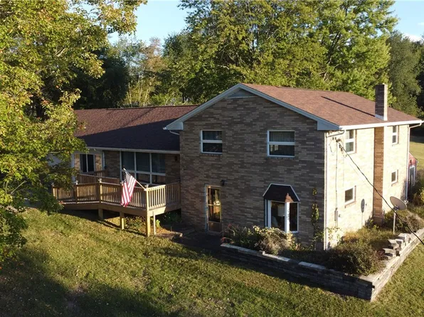 298 Chapman Rd, New Cumberland, WV 26047