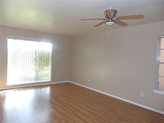 3rd image of 1111 Ocean Dr APT 1