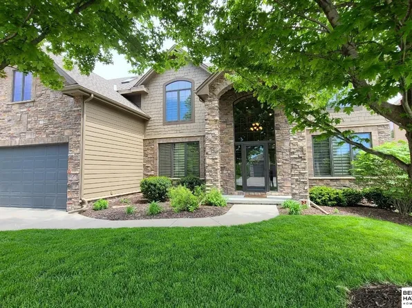 1219 S 200th Ave, Omaha, NE 68130