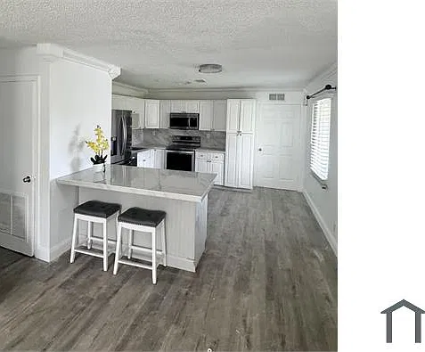 4 bed, 1379 sqft, $3,600 — Photo 2