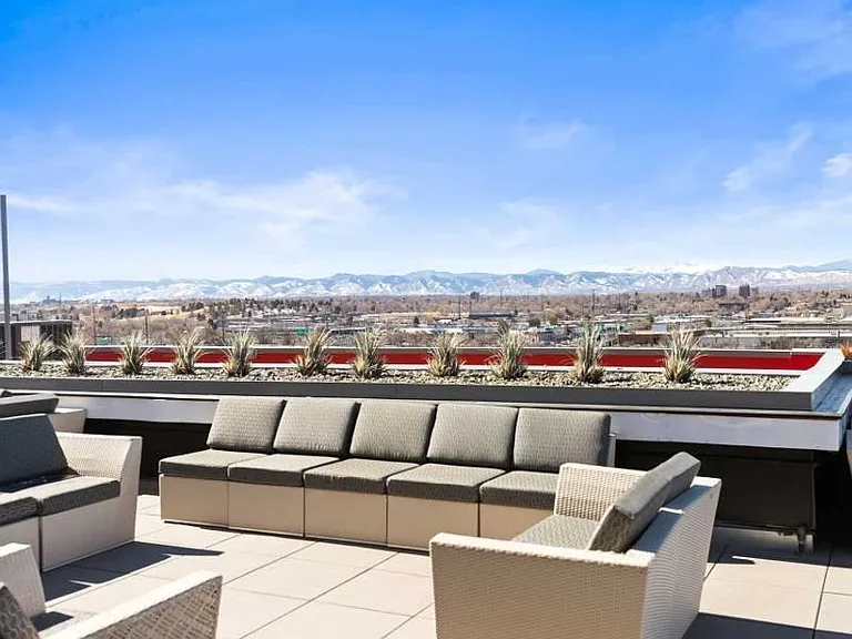 SB1K Apartments — Photo 39