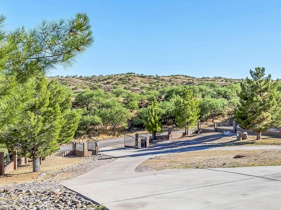 1st image of 1824 W Camino Campestre Dr