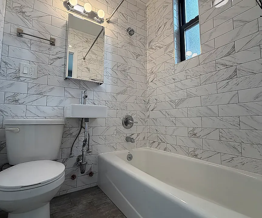 616 Manhattan Ave #3R