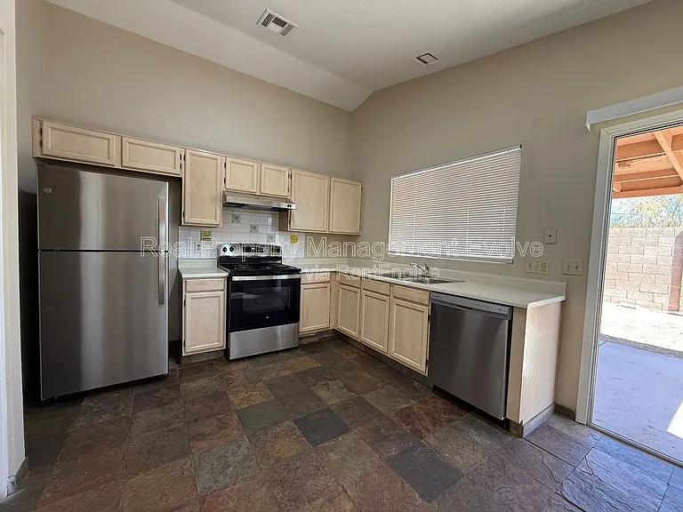3936 W Chama Dr — Photo 6