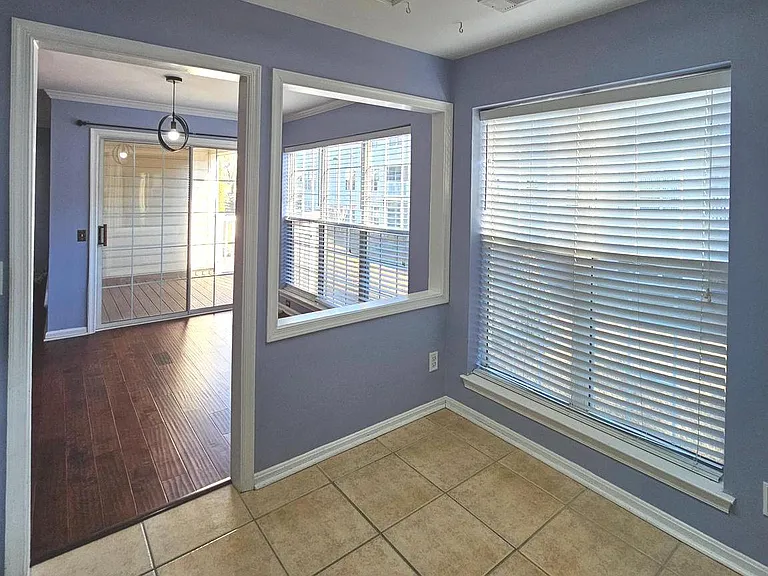 8202 Catbird Cir #202 — Photo 11