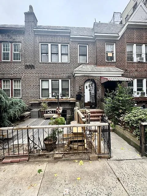 45-47 43 Street photo 1