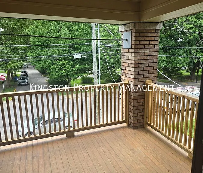 451 E Maxwell St #2 — Photo 5