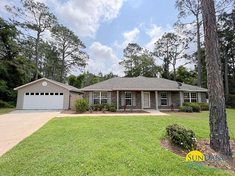 58 N Eden Park Dr — Photo 1
