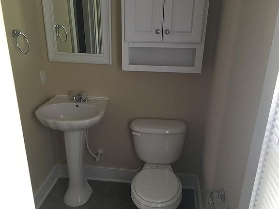 4th image of 1130 Hollister Ave