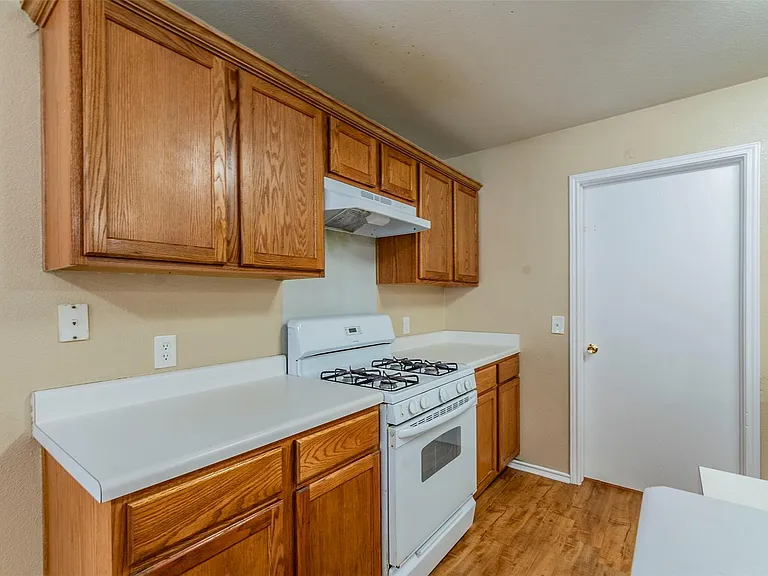 207 Mitchell Dr — Photo 7