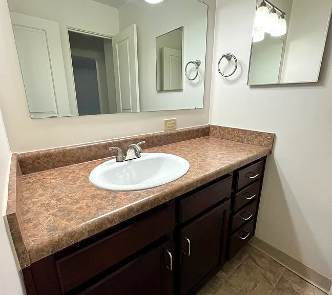 123 W Powers Cir — Photo 7