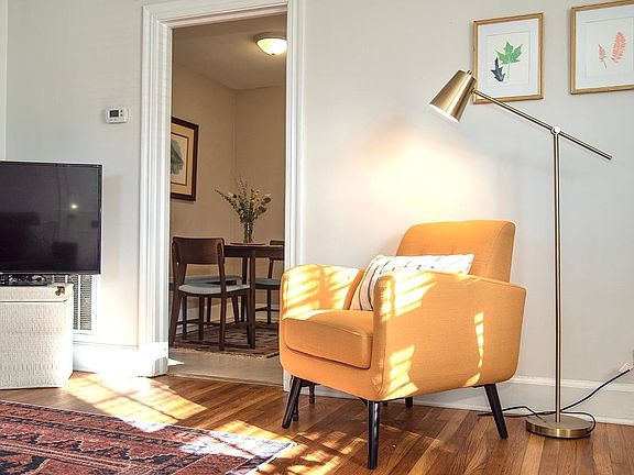 3rd image of 1016 Oakland Ave #1016