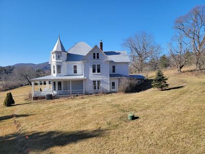 255 N Independence Ave, Independence, VA, 24348