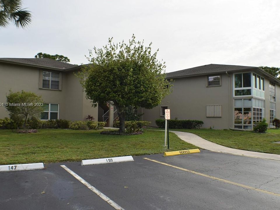1st image of 18 Lake Vista Trl APT 204
