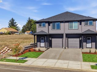 306 E Wilson St, Carlton, OR 97111
