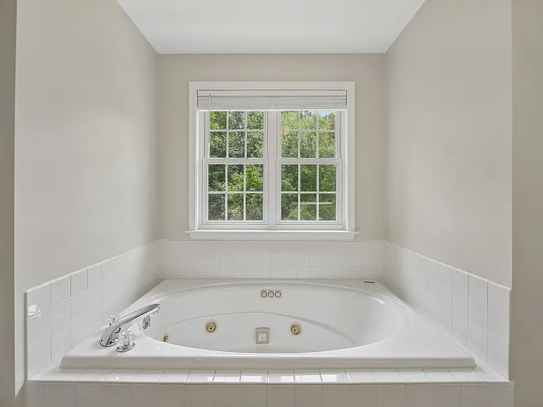 713 Mimosa Cove Rd — Photo 4