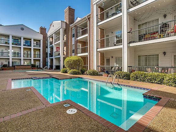 5th image of 708 11th St APT 216