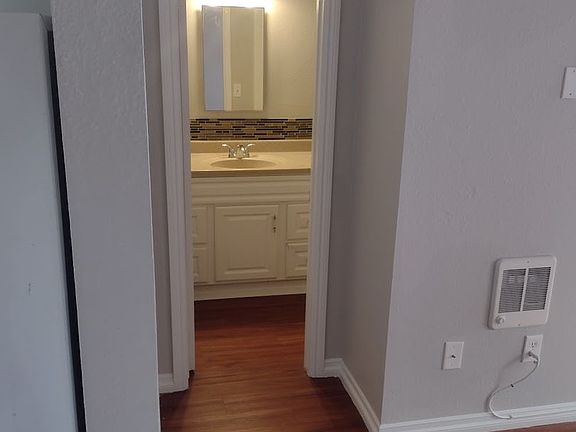 3rd image of 8094 Camino Huerta