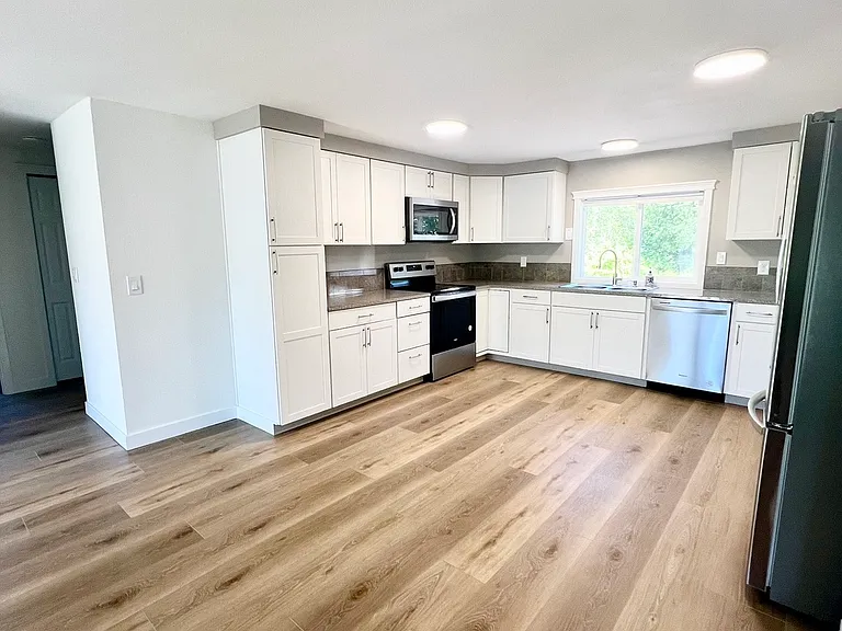 12826 Avondale Way — Photo 6