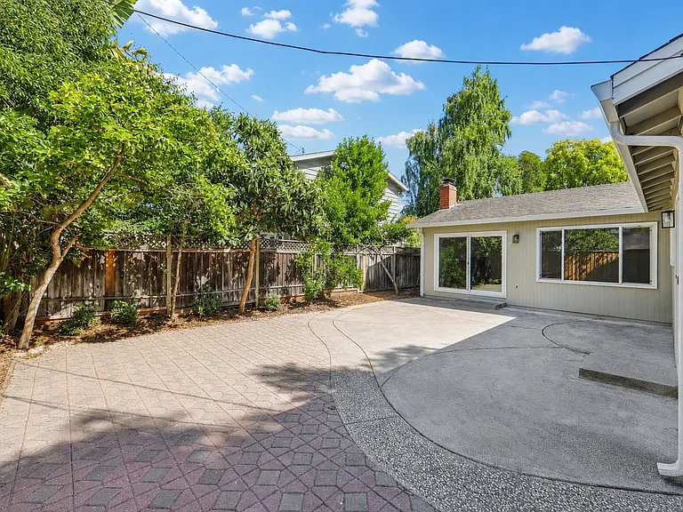 1175 Bodega Dr — Photo 11