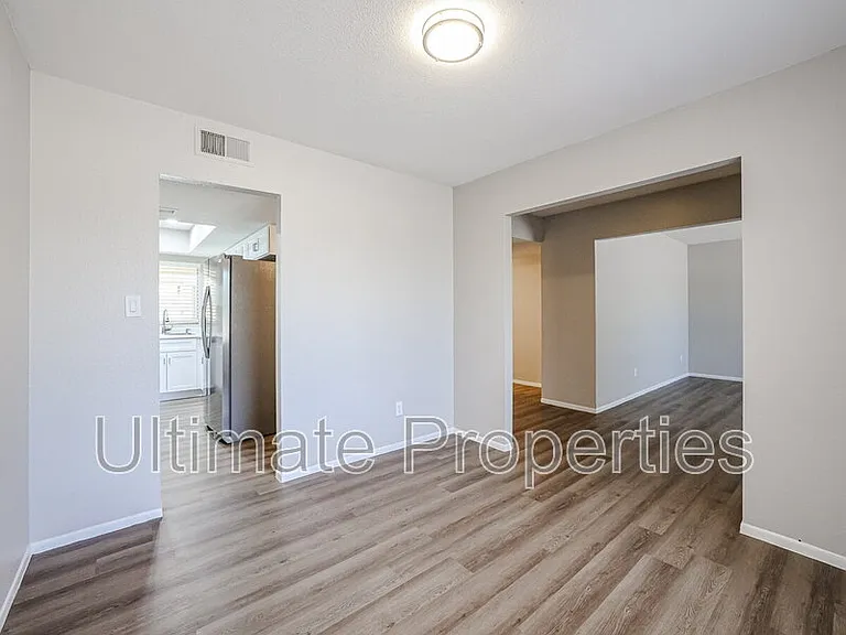 5357 W Cholla St — Photo 5
