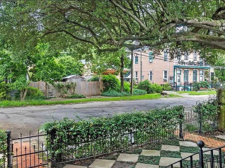 On-street parking right in front of your door