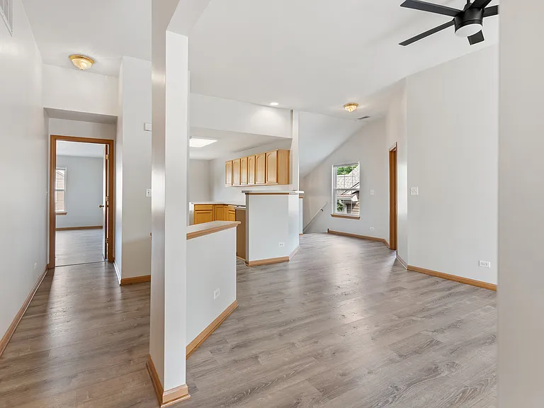 2405 Wilton Ln — Photo 11