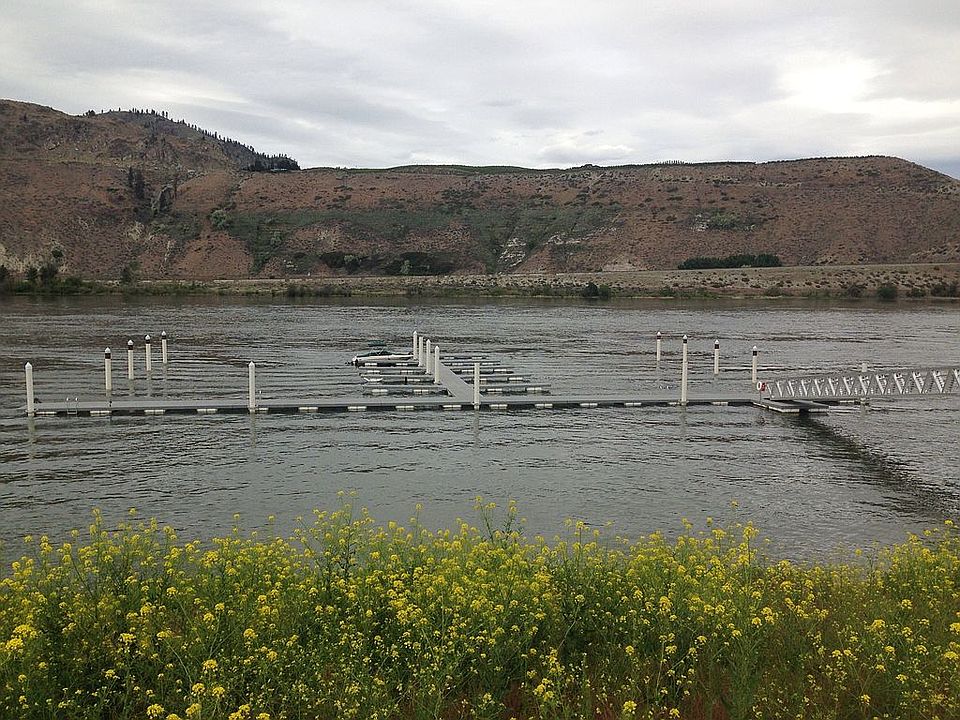 2nd image of 2 N Shore Dr