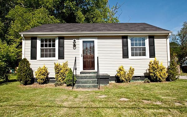 1st image of 712 Delray Dr