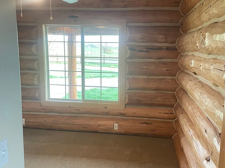 1084 E Moody Rd — Photo 13