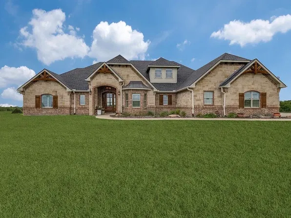 300 Judd Rd, Van Alstyne, TX 75495