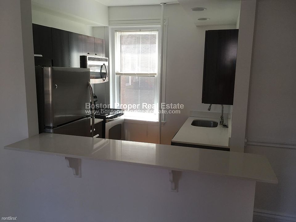 19 Queensberry St. #24 Boston - Fenway Unit Photo 1