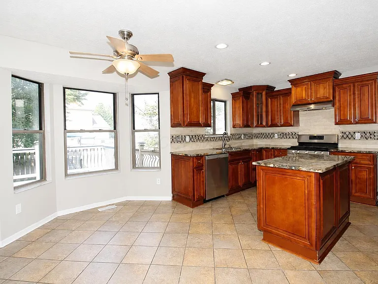 2515 Pressmen Dr — Photo 9