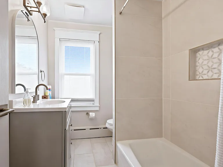 204 Harding Ave — Photo 11