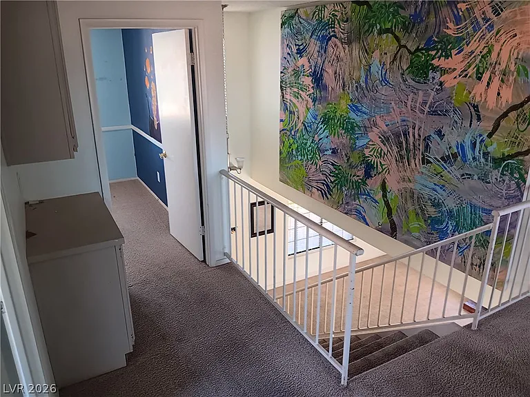 121 Logansberry Ln — Photo 10
