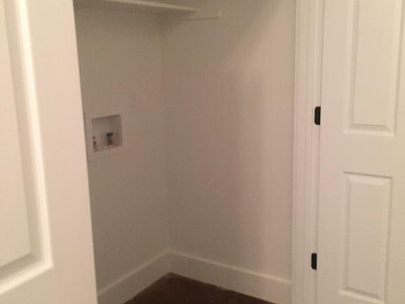 Washer/Dryer Closet