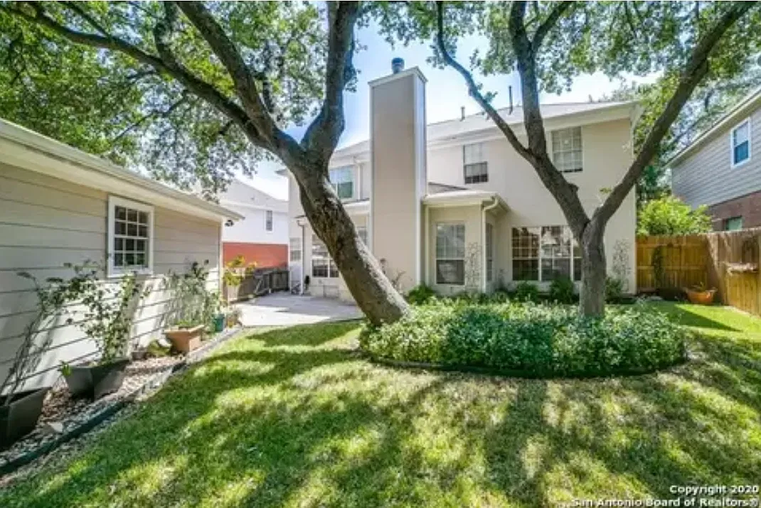 4 bed, 2990 sqft, $2,800 — Photo 2