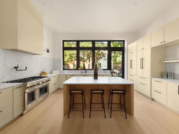 839 President Street image 12 of 53