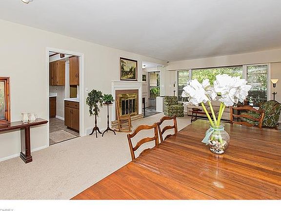 3rd image of 13813 Fox Hills Dr