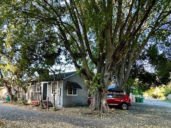 3rd image of 1421 Citrus Ave #90