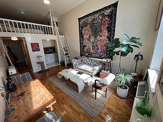 4th image of 329 E 63rd St #2S